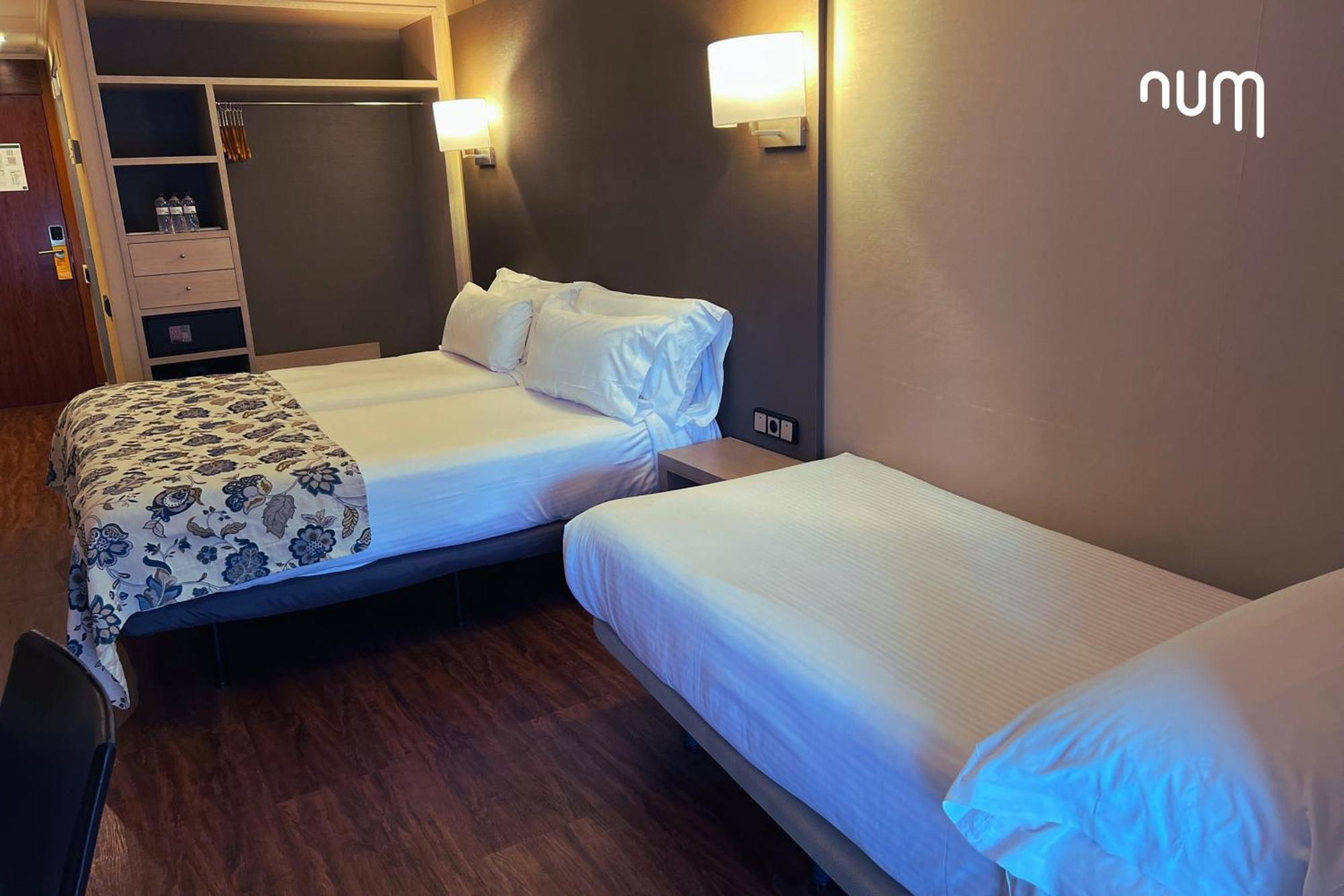Triple Room,1586103742:JPEG