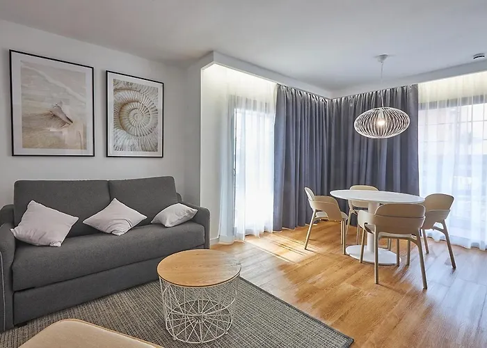  Rentalmar Suites Salou Families Only